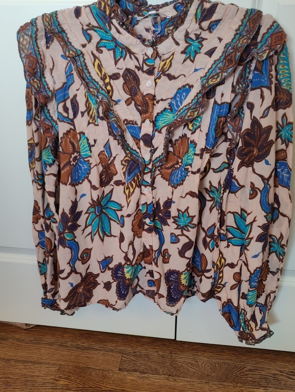 Love The Label Plural Ruffled Shirt M